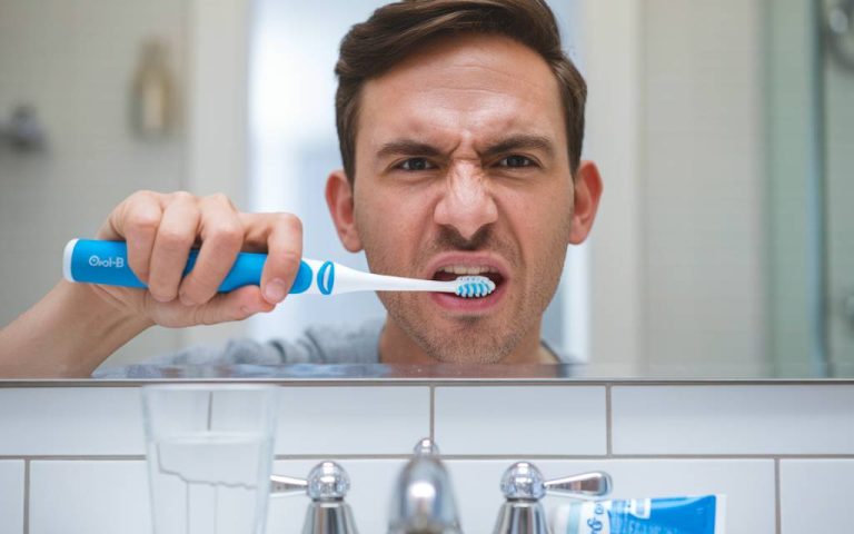 Les critères essentiels pour choisir sa brosse à dents électrique