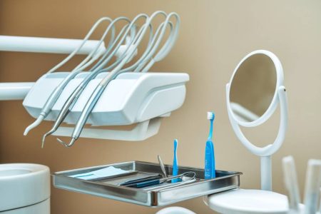 Top 10 des conseils pour maintenir une hygiène dentaire irréprochable en voyage